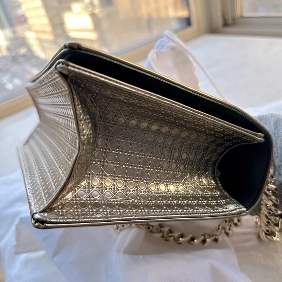 Dior Legacy Diorama Bag - Champagne MicroCannage Patent Leather - Picture 7 of 11